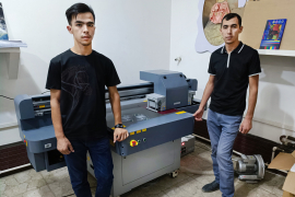 Инсталляция УФ-принтера ARK-JET UV6090 G5i в компании Photo Express