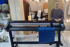 Инсталяция режущего плоттера Mimaki на фабрике спортивной одежды