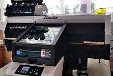 УФ-принтер Mimaki UJF-3042 MkII﻿ установлен в рекламном агентстве Siymo (Ташкент)
