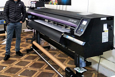 Инсталляция сольвентного принтера Mimaki CJV150 в компании ART UNION