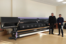 В киностудии Узбекфильм запущен широкоформатный принтер Mimaki SWJ-320EA﻿