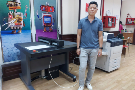 Инсталляция режущего плоттера VULCAN в компании Mobiuz